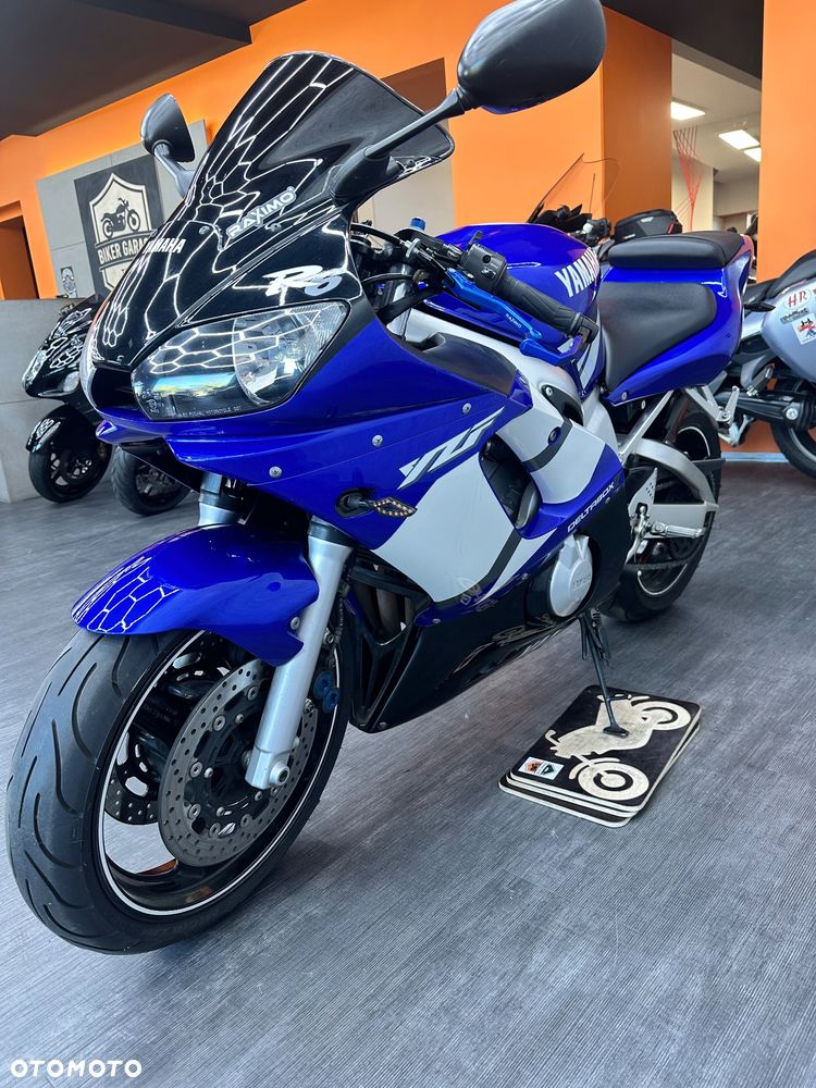 Yamaha R6 - 4
