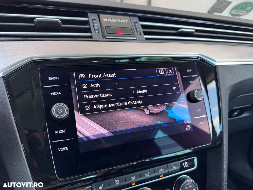 Volkswagen Passat - 27