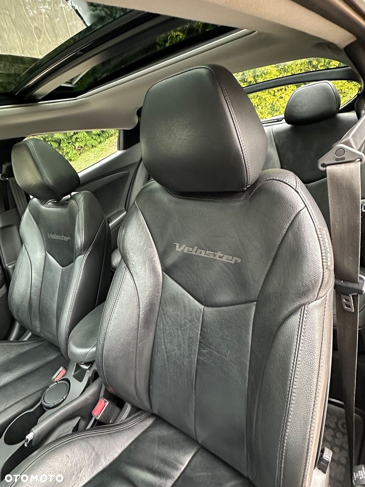 Hyundai Veloster 1.6 GDI Premium - 17