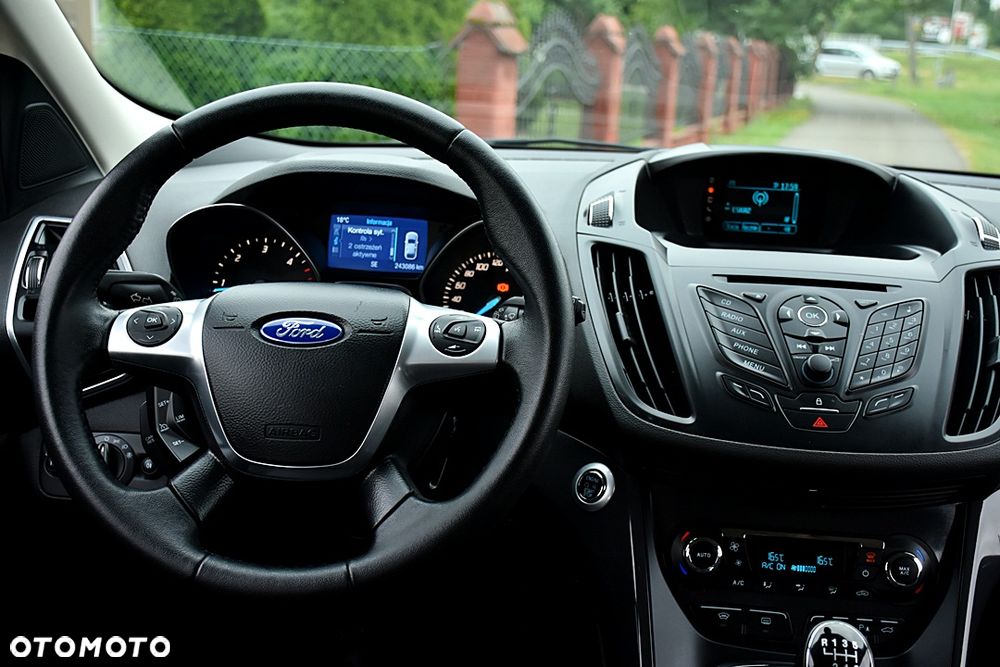 Ford Kuga 2.0 TDCi 4x4 Titanium - 6
