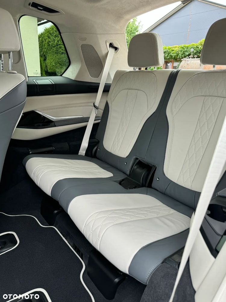BMW X7 M60i xDrive - 14