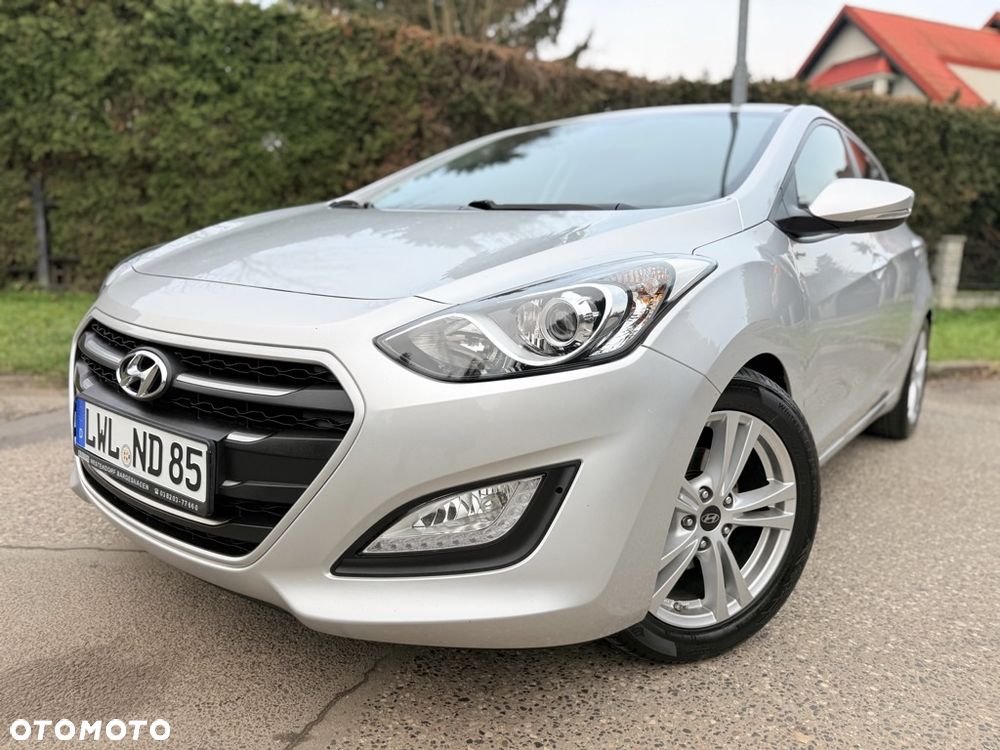 Hyundai i30 1.4 Comfort EU5 - 14