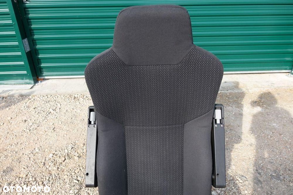 FOTEL KIEROWCY ISRI PNEUMATYCZNY MERCEDES 234242312 - 3