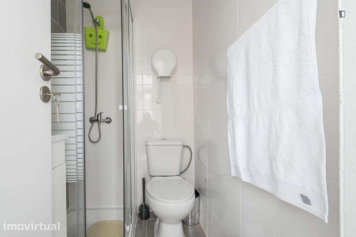 Quarto - localizado em Arroios Lisbon - Grande imagem: 2/15