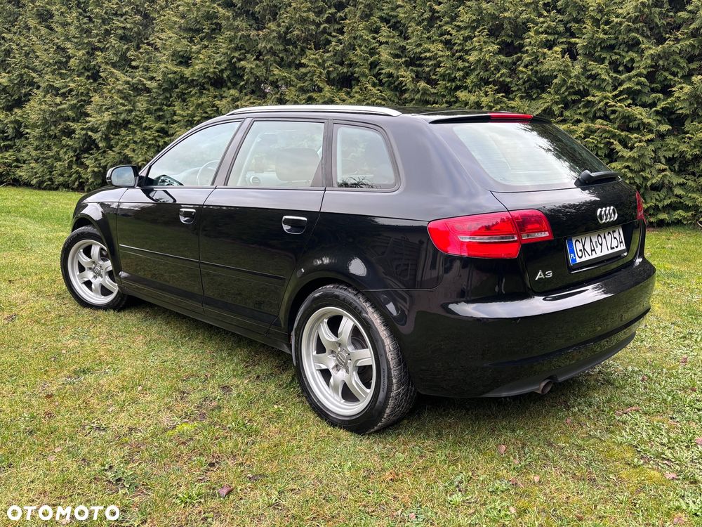 Audi A3 Sportback 1.6 Ambiente - 4