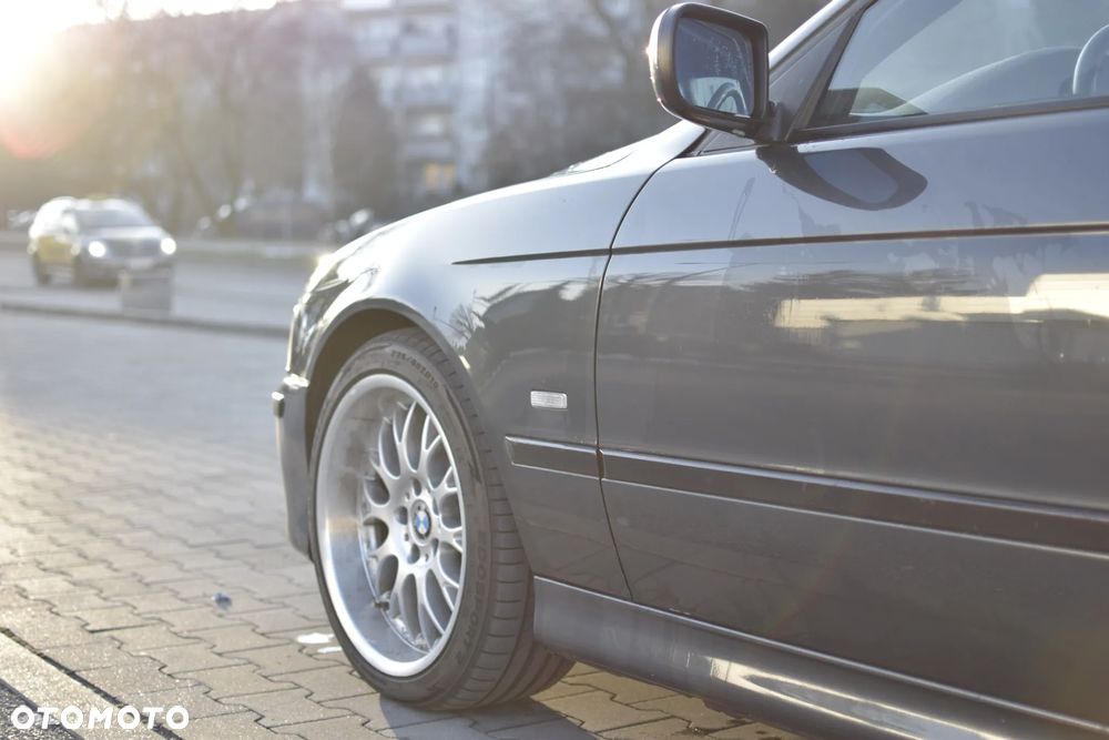 BMW Seria 5 - 16
