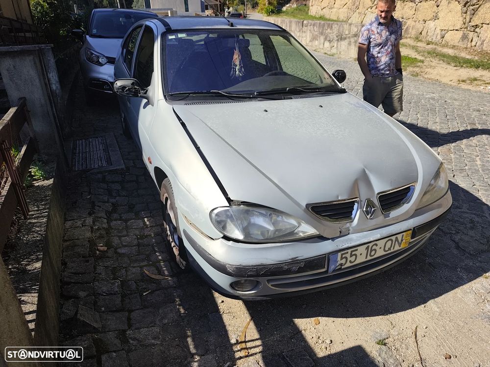Renault Mégane 1.4 16V Dynamique - 4