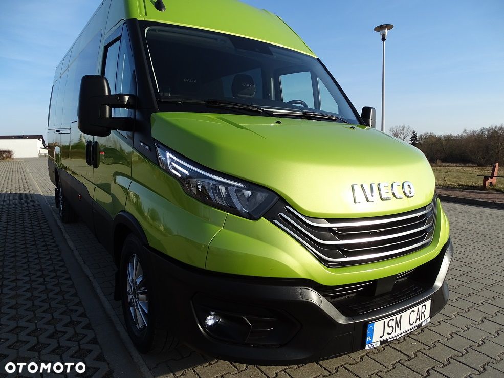 Iveco Daily L4H2 35S18 3.0 180 Brygadówka DOKA 7 Osób HAUSER UNIKAT!! JEDYNY TAKI!! JAK NOWY!! - 7