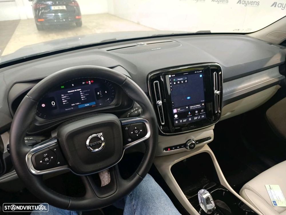Volvo XC 40 2.0 B3 Plus Dark - 8