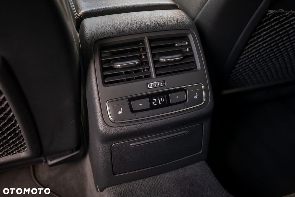 Audi A4 Avant 2.0 TDI S tronic quattro sport - 33