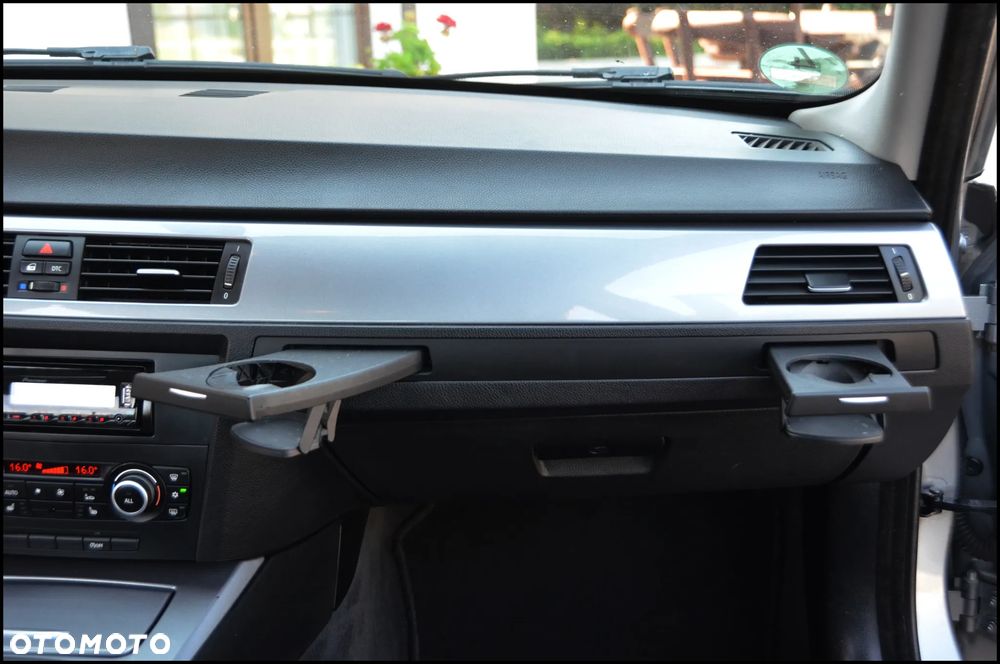 BMW Seria 3 318d - 40