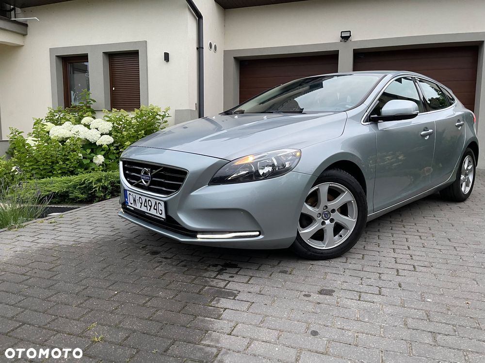 Volvo V40 D2 Momentum - 3