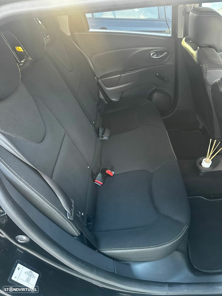 Renault Clio Sport Tourer 1.5 dCi - 11