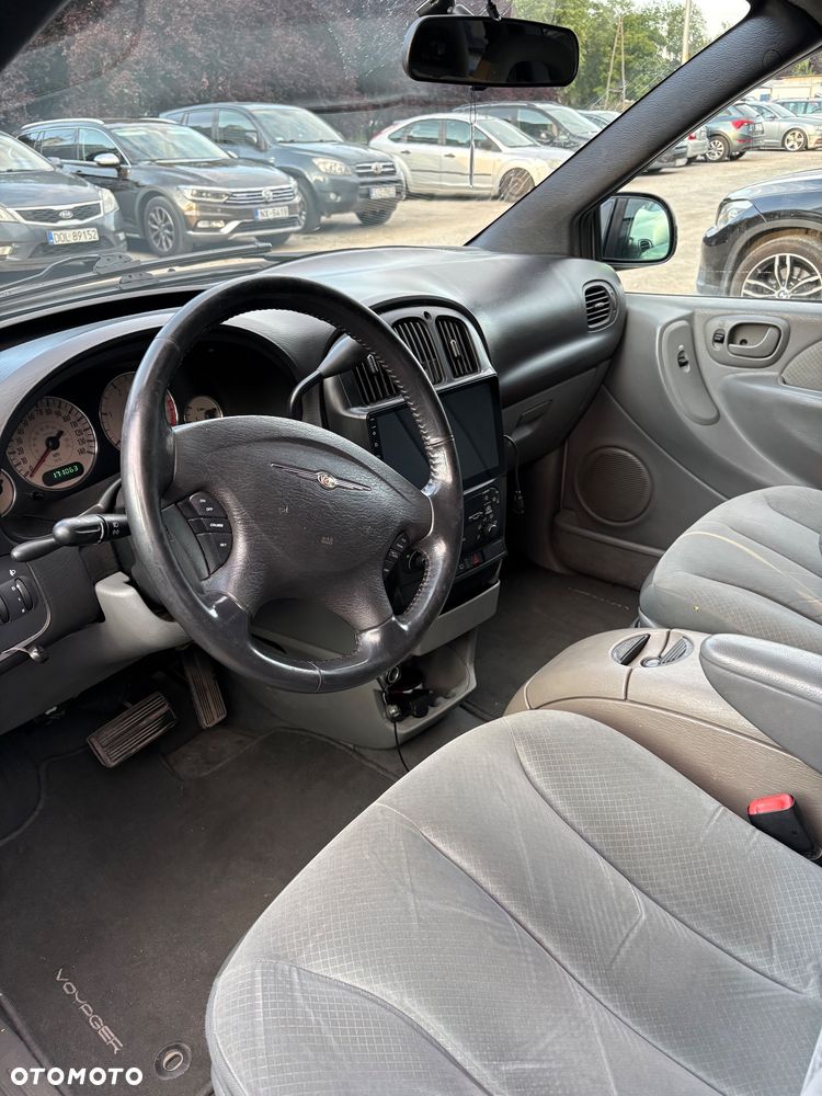 Chrysler Voyager 2.8 LX CRD - 8