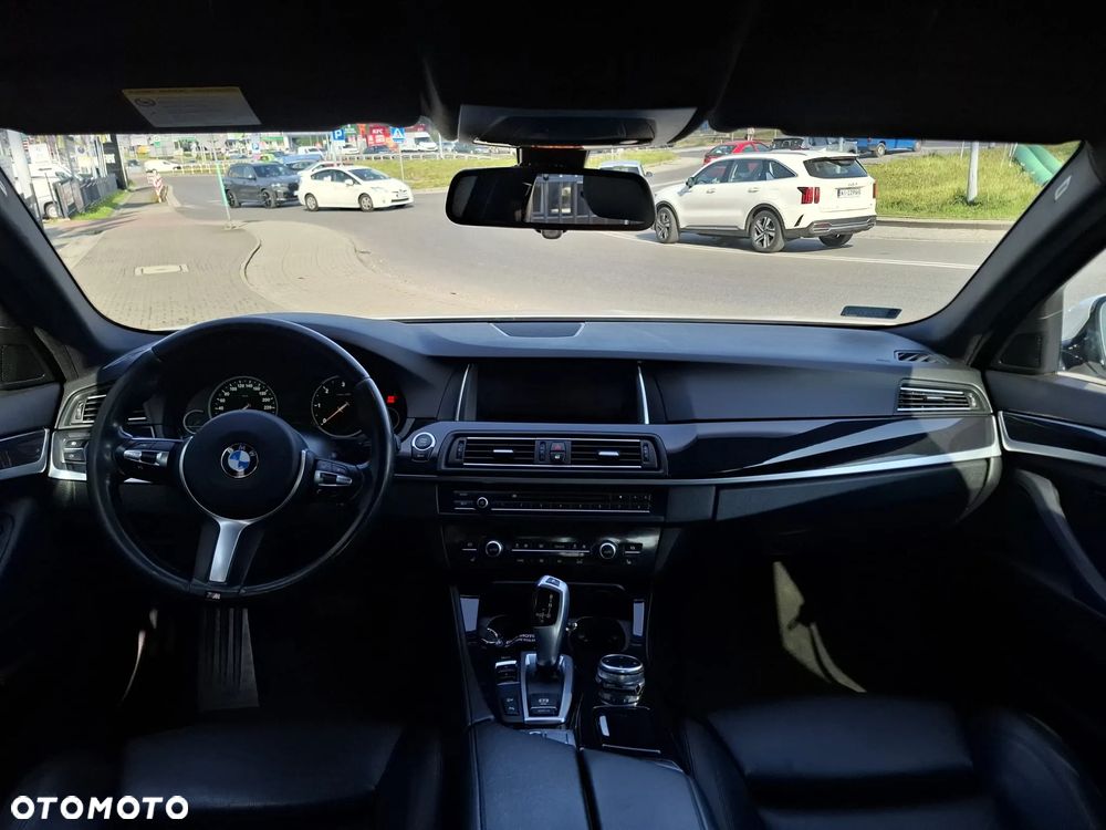 BMW Seria 5 525d xDrive Luxury Line - 15