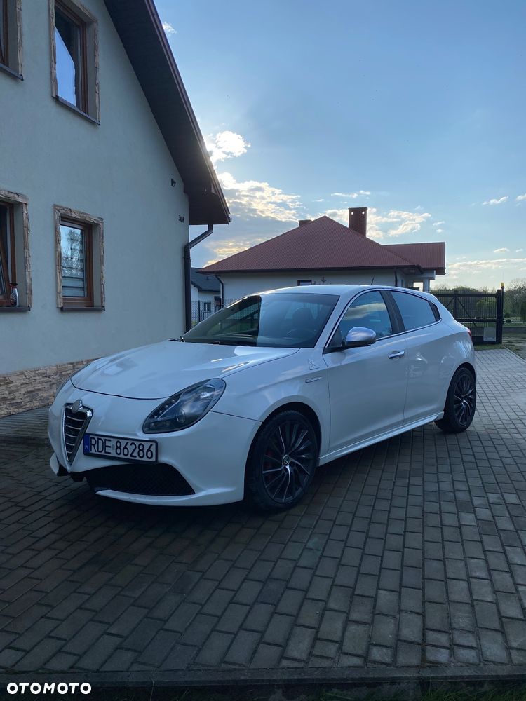 Alfa Romeo Giulietta 1750 TBi Quadrifoglio Verde - 1
