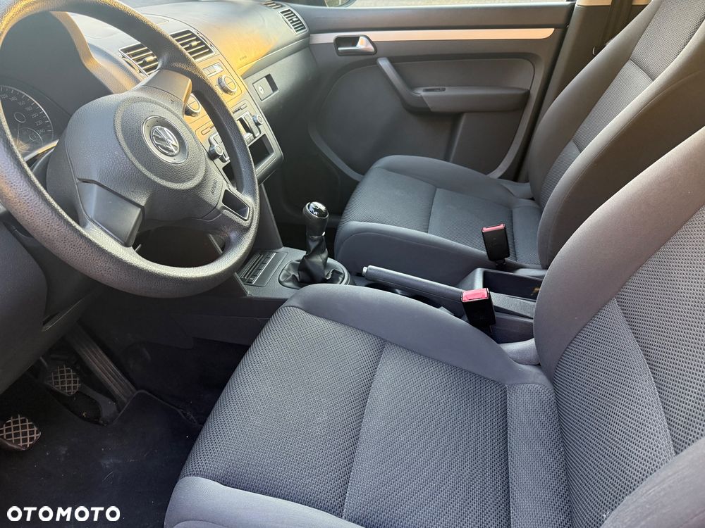 Volkswagen Touran 1.6 TDI DPF BlueMot Comfortline - 20