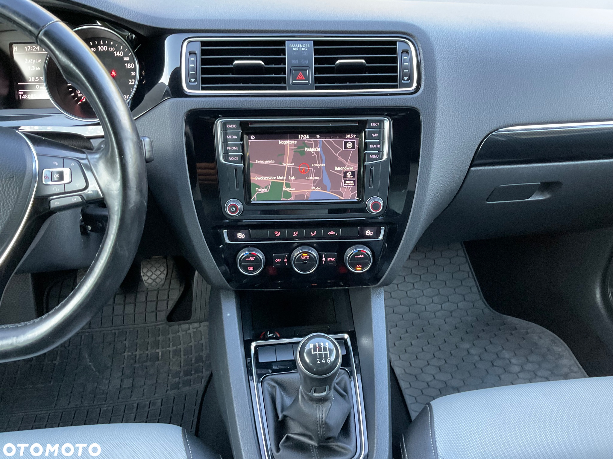 Volkswagen Jetta - 16
