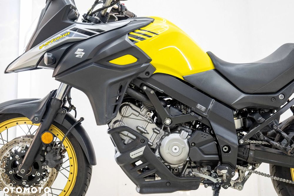 Suzuki V-STROM - 12