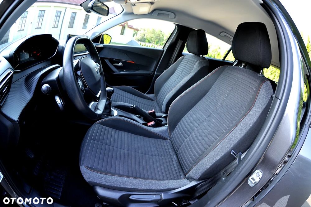Peugeot 2008 - 18