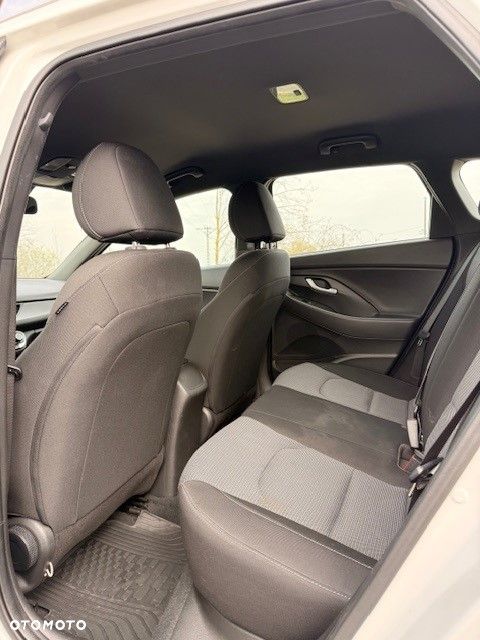 Hyundai i30 1.6 D Classic + - 3