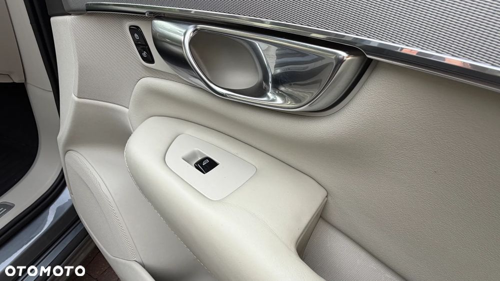 Volvo XC 90 B5 D AWD Inscription 7os - 30