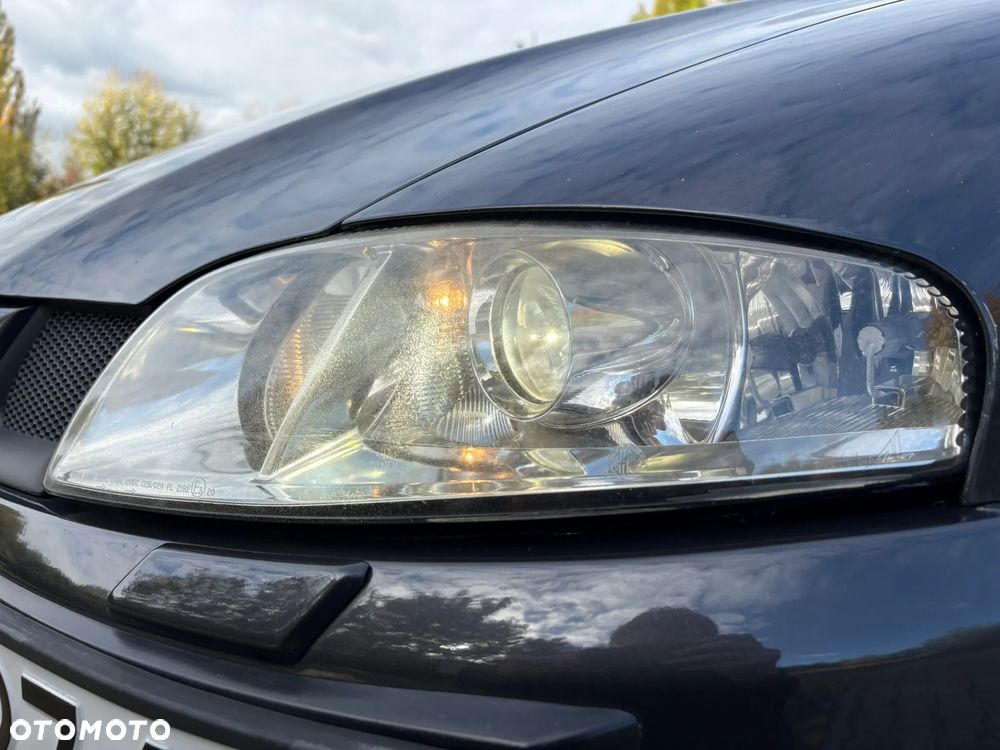 Alfa Romeo GT 1.9JTD 16V Distinctive - 20