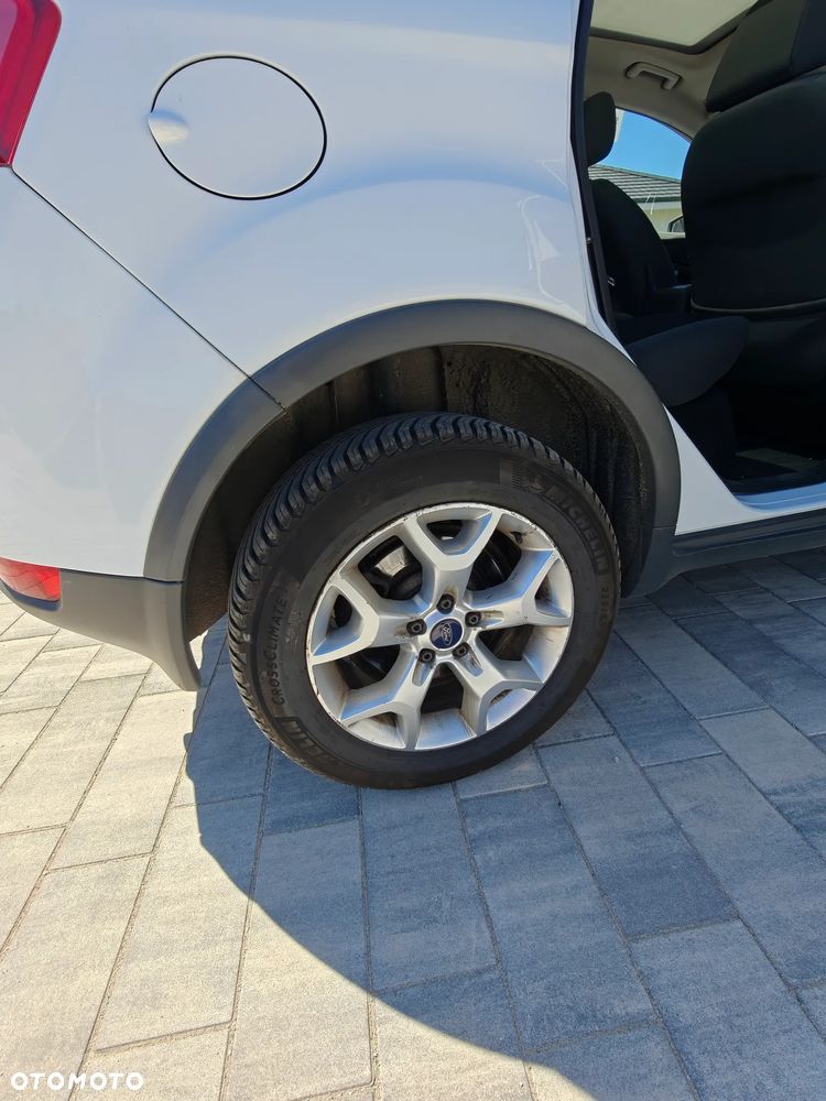 Ford Kuga - 11