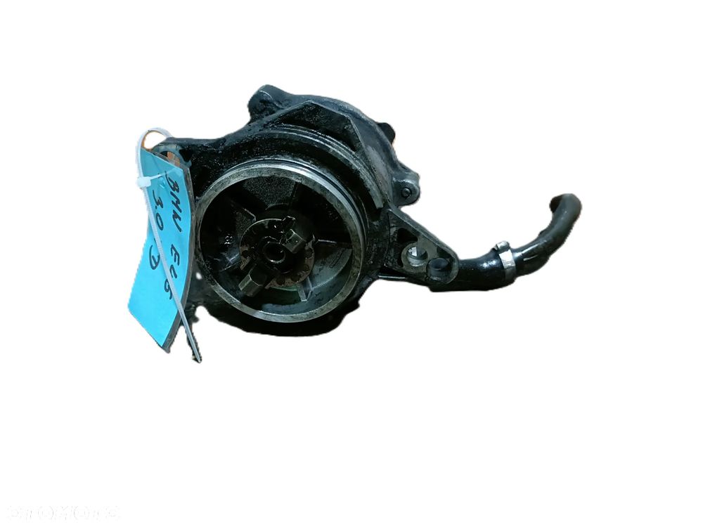 BMW E46 98-07 3,0 TD pompa vacum wakum PIERBURG 961/10885-8 * - 6