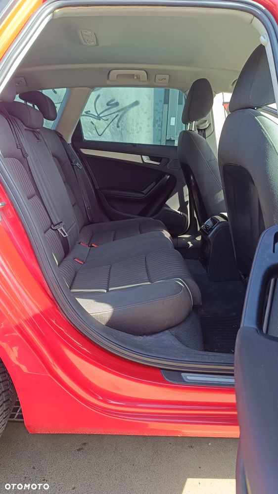 Audi A4 Avant 2.0 TDI Multitronic - 32