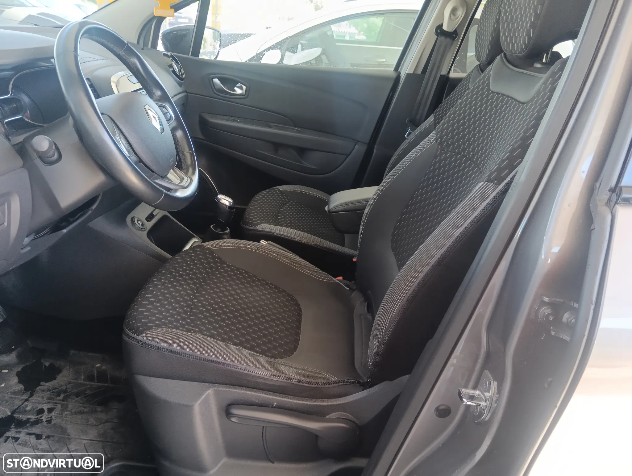 Renault Captur 1.5 dCi Red Edition - 4