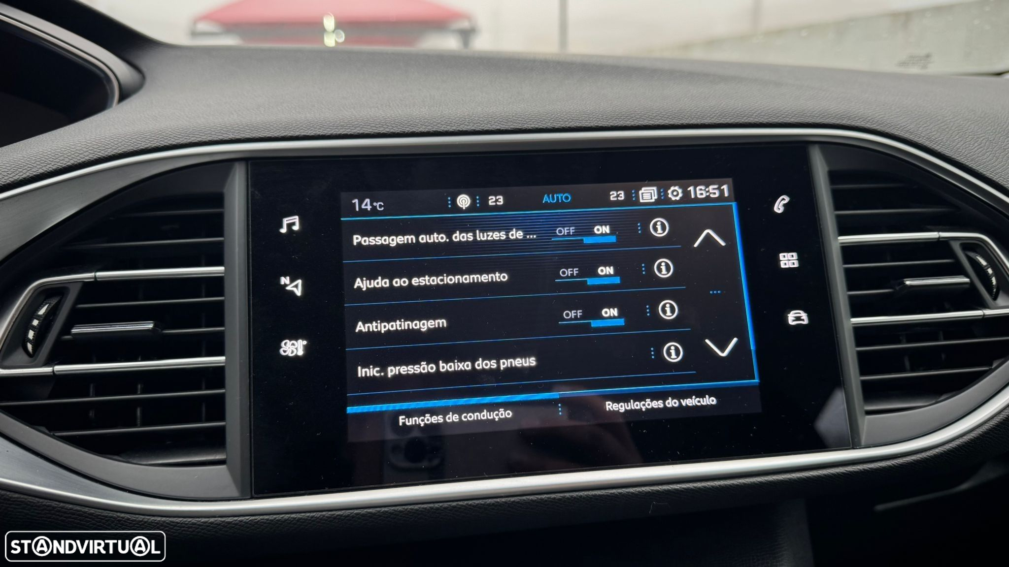 Peugeot 308 SW 1.2 PureTech Style - 36