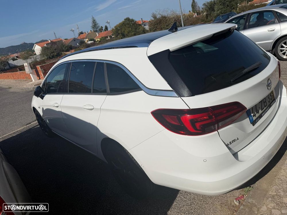 Opel Astra Sports Tourer - 15