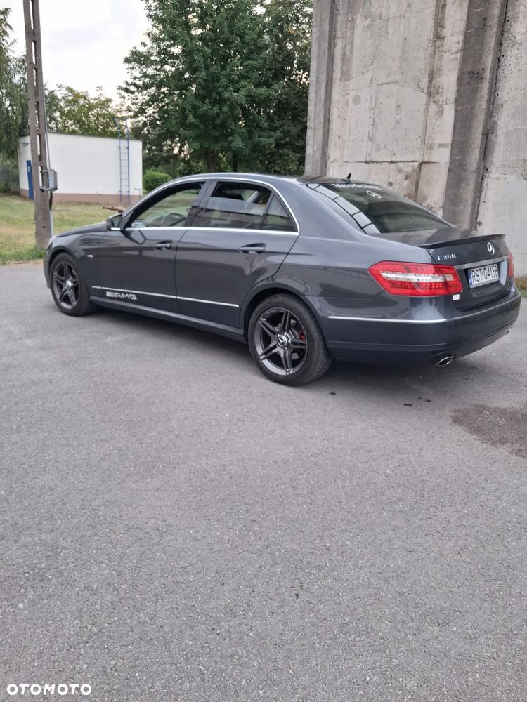 Mercedes-Benz Klasa E 300 CDI BlueEff Avantgarde - 1