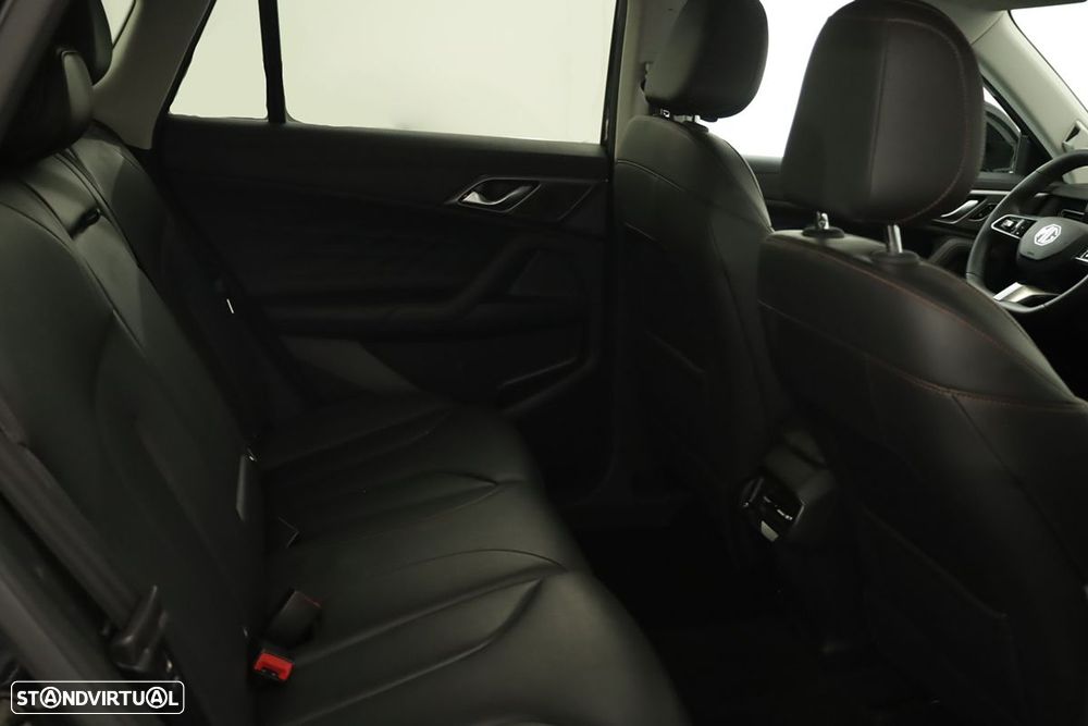 MG EHS 1.5 T-GDI Plug-in Hybrid Luxury - 22