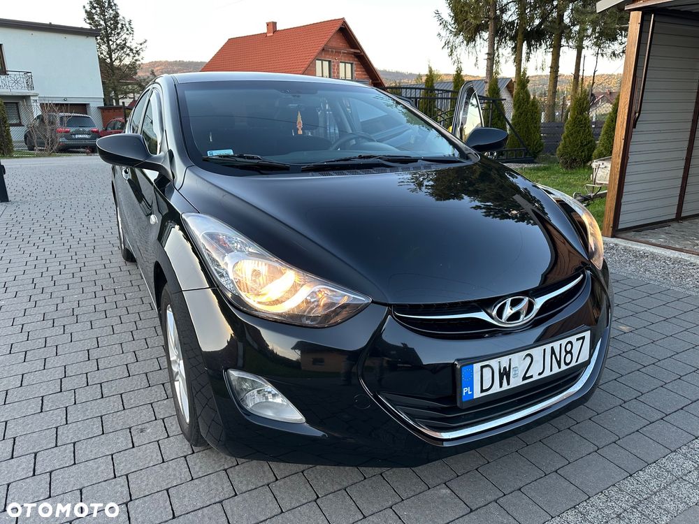 Hyundai Elantra 1.6 Comfort - 21