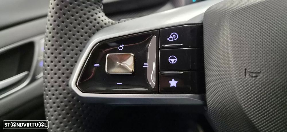 MG MG4 64 kWh Luxury - 24