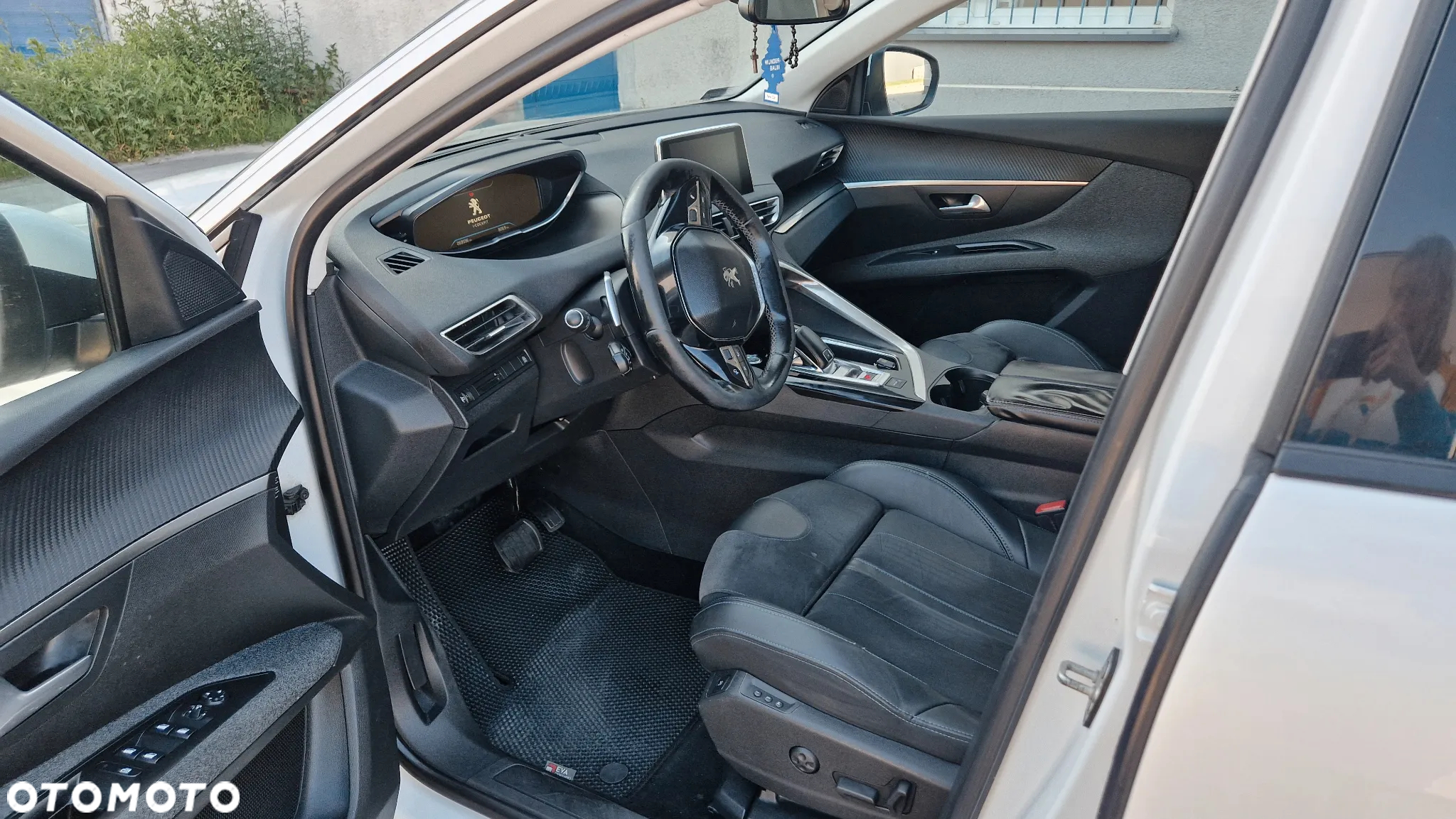 Peugeot 5008 1.6 THP Allure S&S EAT6 - 16