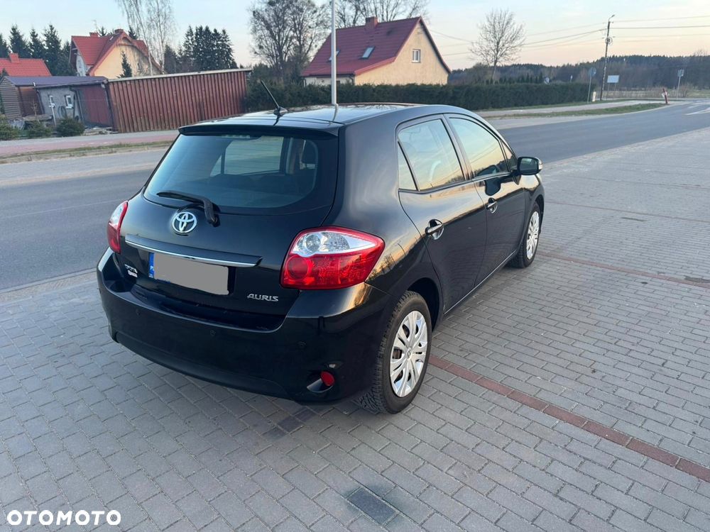Toyota Auris 1.33 VVT-i Terra - 4