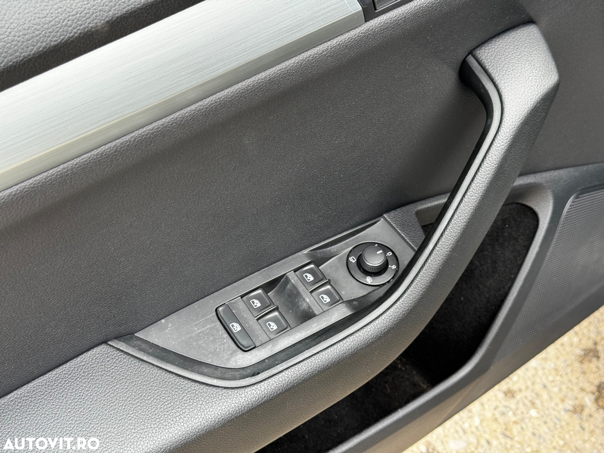Skoda Superb 2.0 TDI DSG Ambition - 12