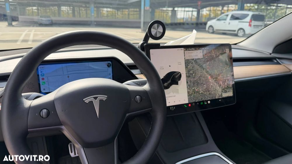 Tesla Model 3 Long Range AWD Premium - 11