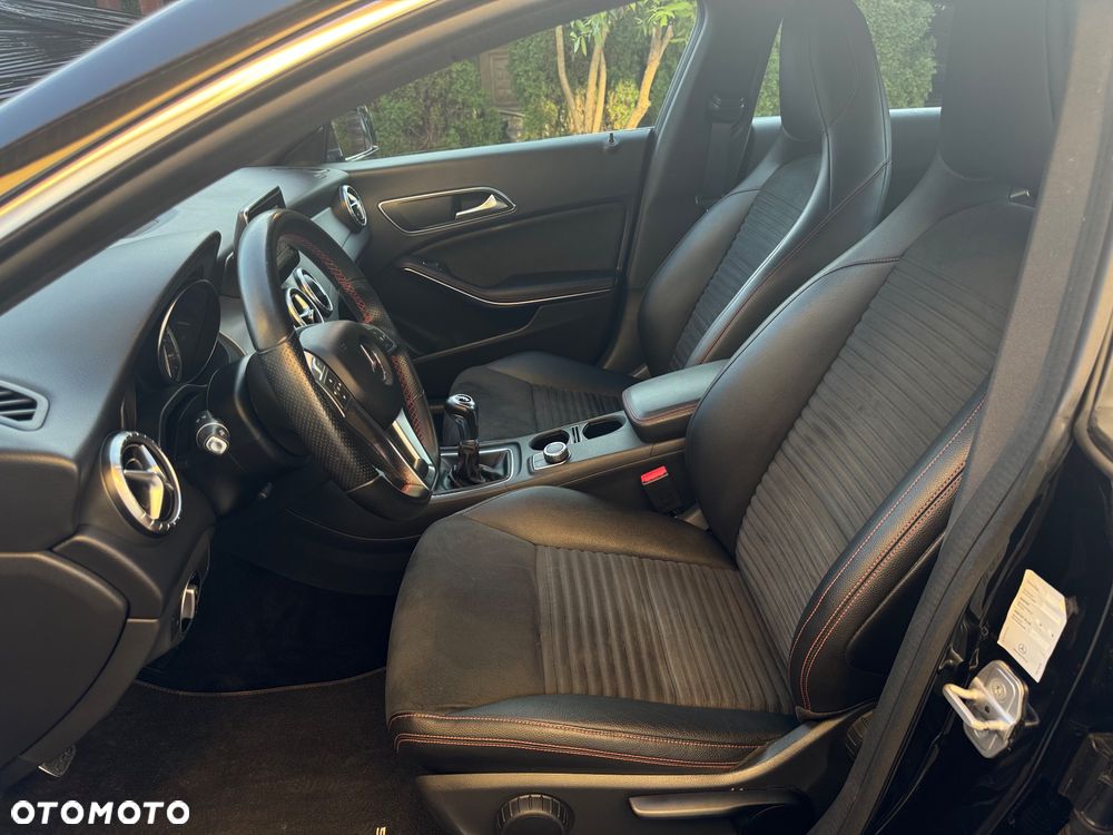 Mercedes-Benz CLA 180 - 16