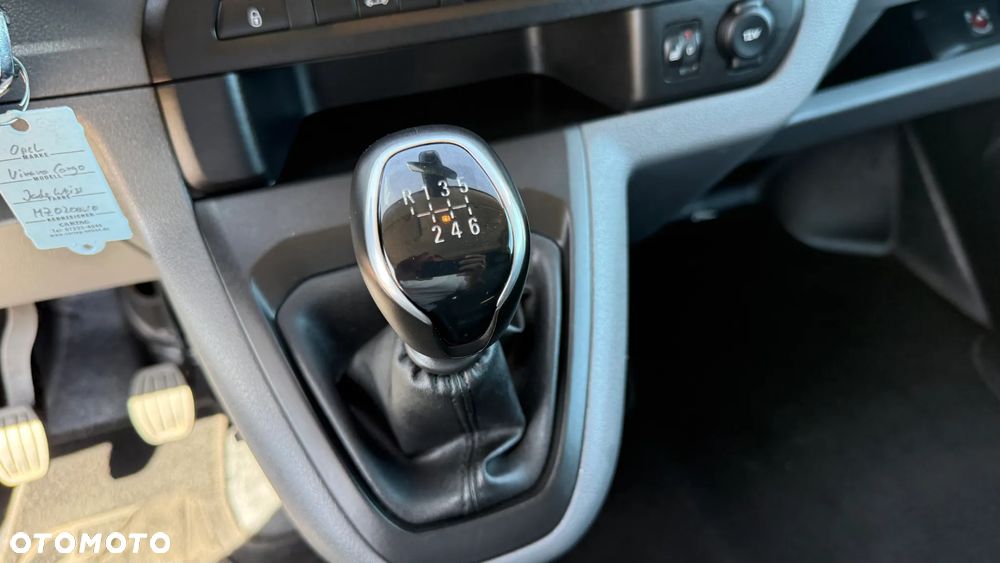Opel VIVARO - 26