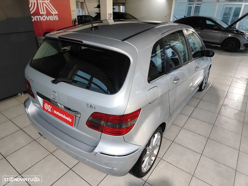 Mercedes-Benz B 200 CDI - 11