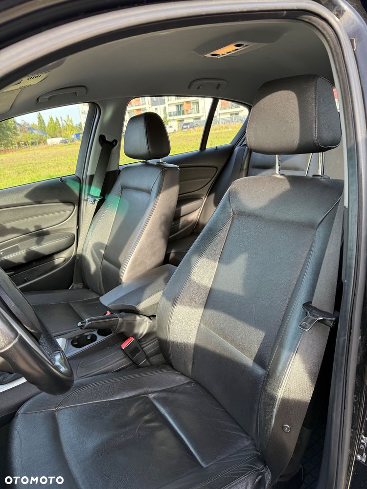 BMW Seria 1 116d - 11