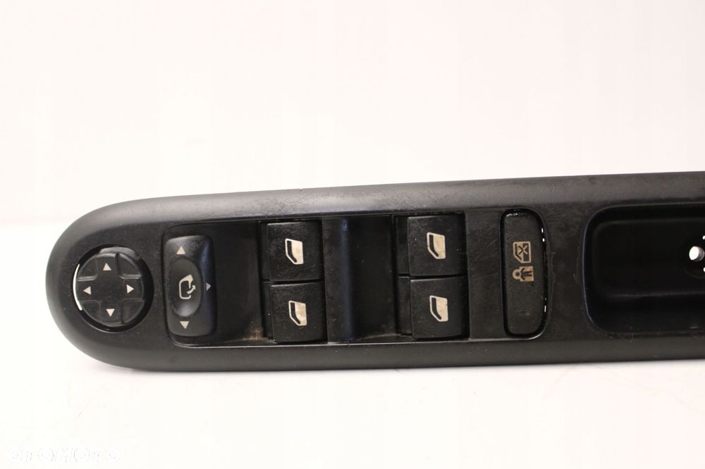 peugeot 5008 i 09r- panel sterowania szyb 96650621zd - 2