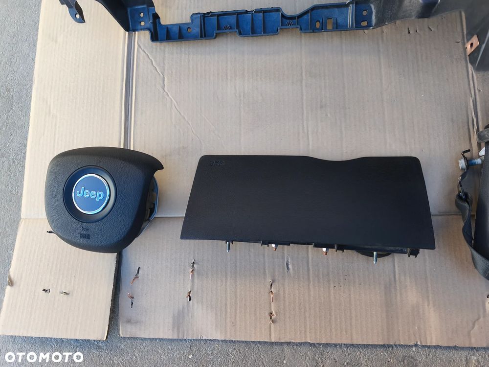 DESKA ROZDZIELCZA KONSOLA KOKPIT AIRBAG SKÓRA JEEP GRAND CHEROKEE WK2 LIFT - 5