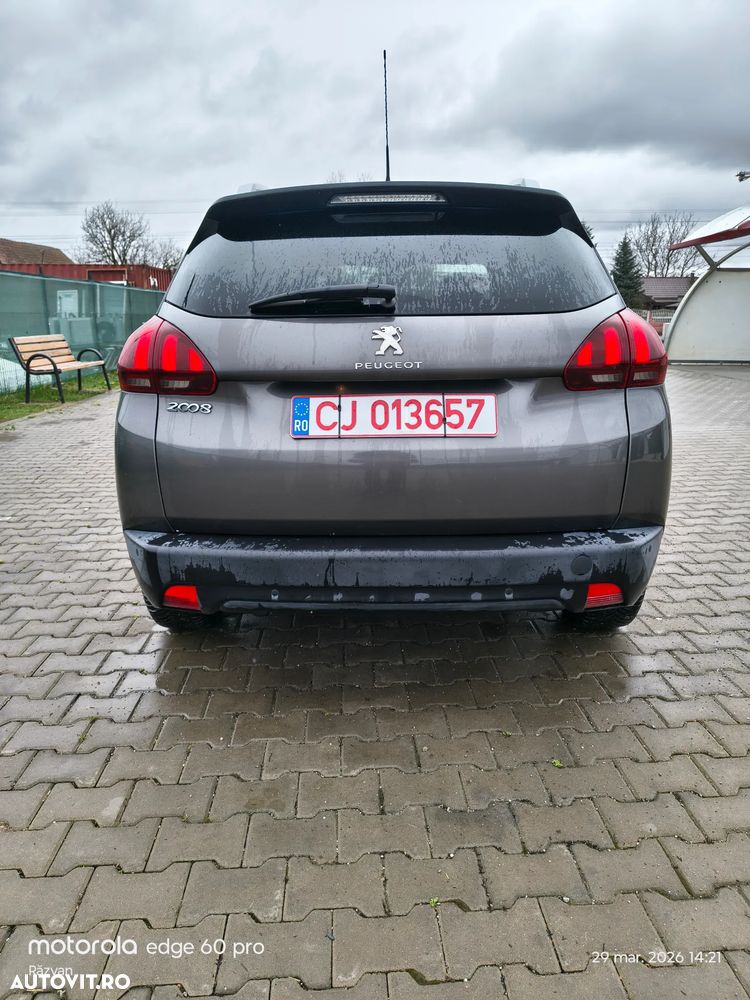 Peugeot 2008 PureTech 110 Style - 4