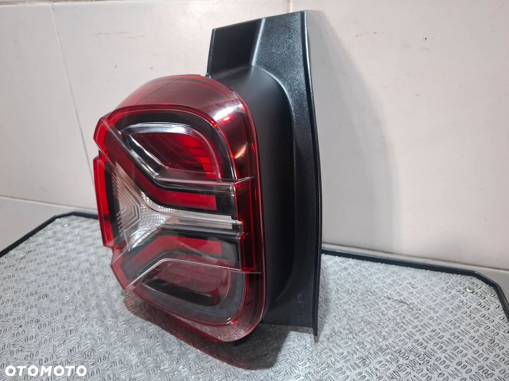 Lampa lewy tył Dacia Duster led 2022 rok nr 265557200R - 2