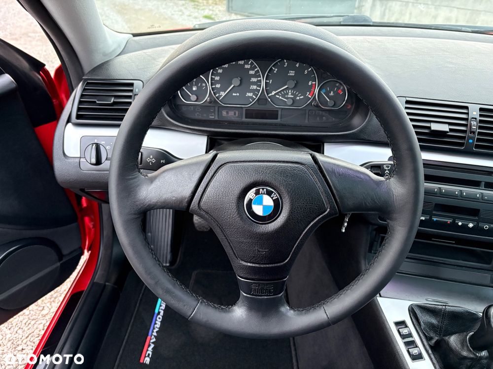 BMW Seria 3 323i - 35